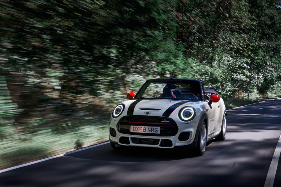  Mini John Cooper Works Cabrio (F57) 2018 года  (WW) (фото 22 из 36)